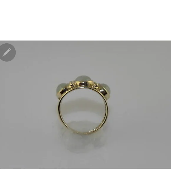 14kt GOLD 3 stone Jade Ring ..So Pretty - Picture 2 of 8